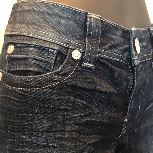 Guess premium daredevil bootcut. Deep indigo wash. Very dressy. - Picture 16 of 16